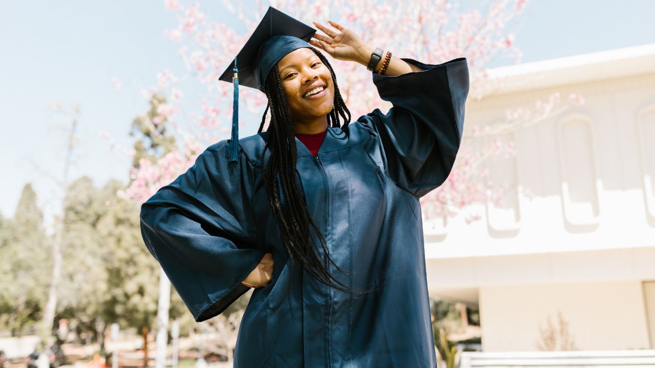 Smart Money Moves for High School Grads 